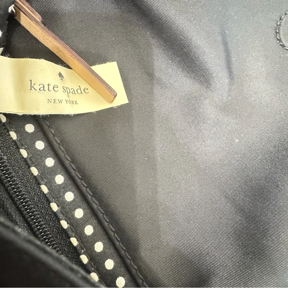 kate spade reposhing this